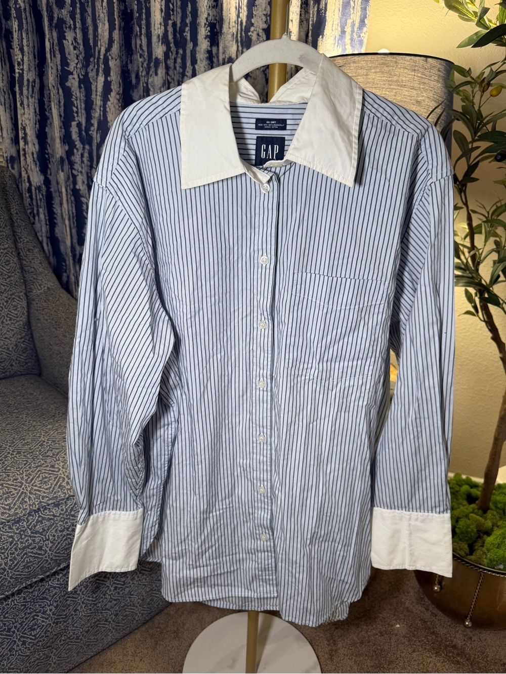 Gap Big Shirt M Tall Blue and White